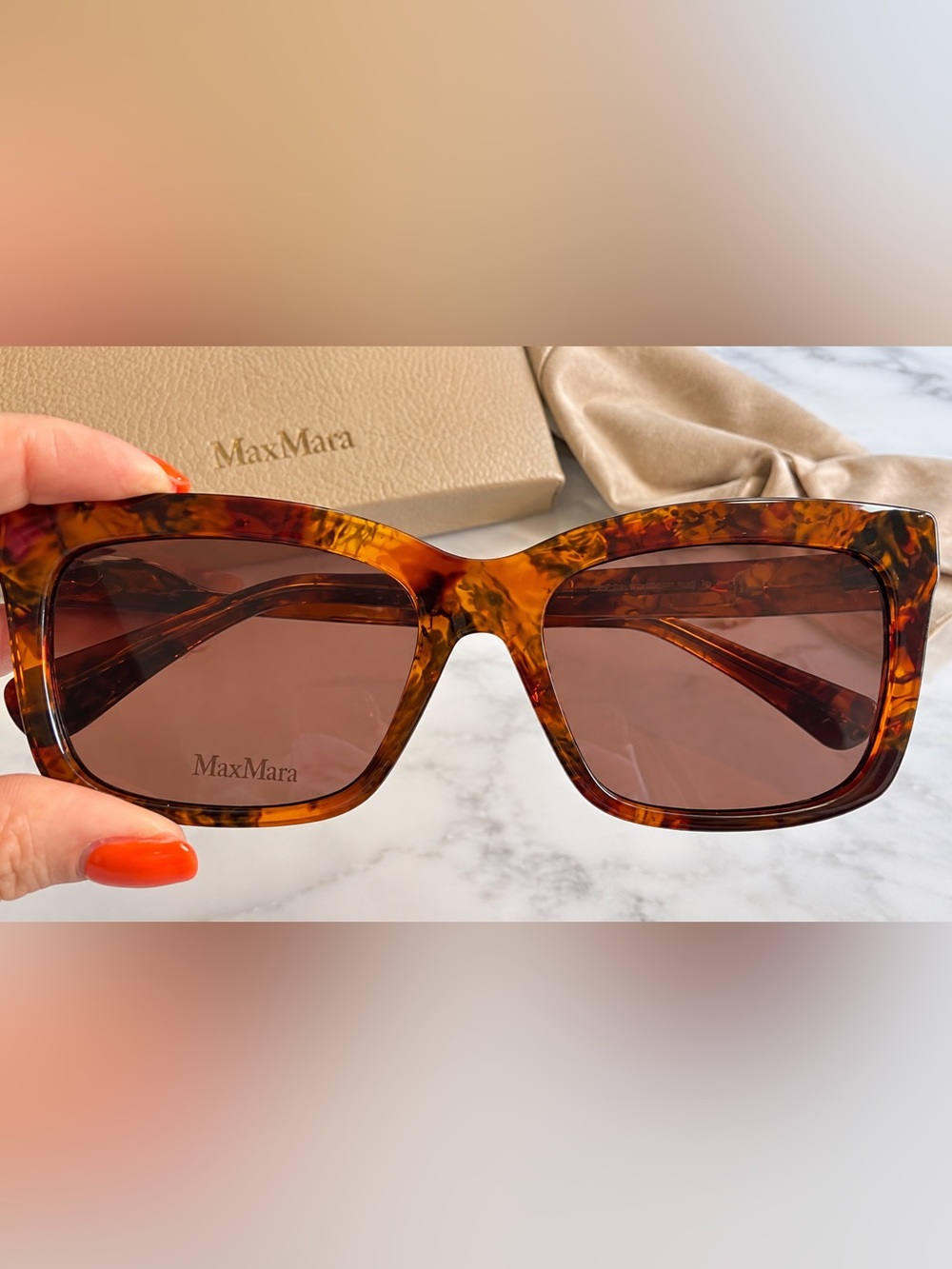 Max Mara Classic Tortoiseshell Sunglasses NWOT w/ Leather Case & Cloth